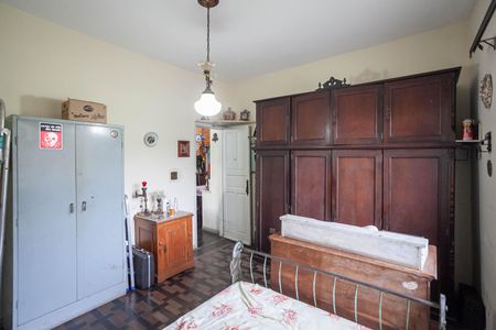 Casa à venda com 146m², 4 quartos e 6 vagas Casa à venda com 146m², 4 quartos e 6 vagasQuarto 2