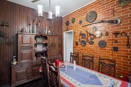 Casa à venda com 146m², 4 quartos e 6 vagas Casa à venda com 146m², 4 quartos e 6 vagasCopa