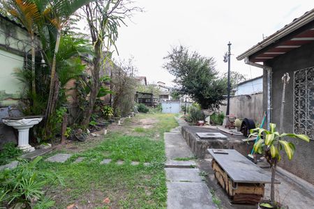 Quintal de casa à venda com 4 quartos, 146m² em Santa Efigênia, Belo Horizonte