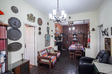 Casa à venda com 4 quartos, 146m² em Santa Efigênia, Belo Horizonte