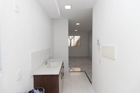 Cozinha e Área de Serviço de apartamento à venda com 2 quartos, 38m² em Jardim Recanto Verde, São Paulo
