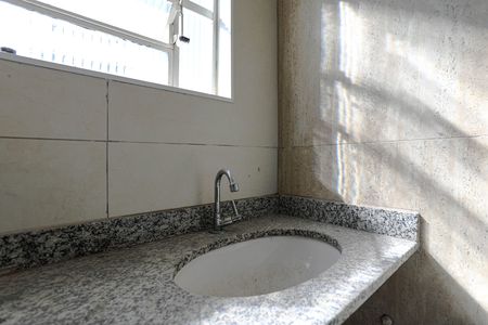 Banheiro - Quarto 1 - Suíte de casa para alugar com 2 quartos, 80m² em Vila Pomar, Mogi das Cruzes