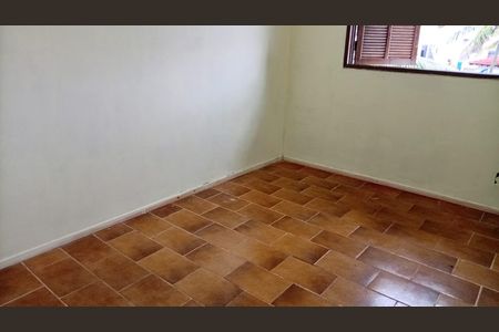 Quarto 2 de casa de condomínio para alugar com 2 quartos, 88m² em Jardim Interlagos, Maricá