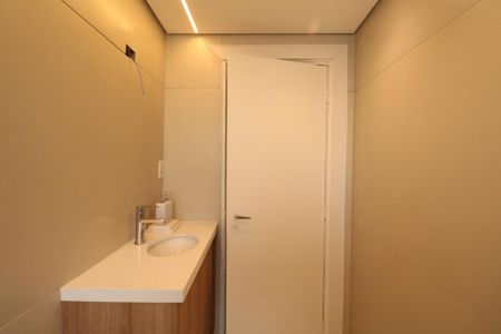 Banheiro de apartamento à venda com 2 quartos, 58m² em Centro, São Caetano do Sul
