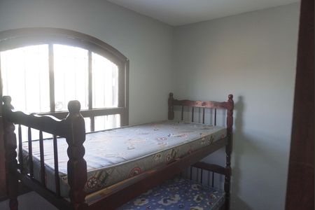 Casa para alugar com 200m², 4 quartos e 20 vagas Casa para alugar com 200m², 4 quartos e 20 vagas Quarto 1