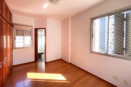 Apartamento à venda com 88m², 2 quartos e 2 vagas Apartamento à venda com 88m², 2 quartos e 2 vagasSuite