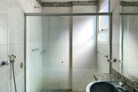 Apartamento à venda com 88m², 2 quartos e 2 vagas Apartamento à venda com 88m², 2 quartos e 2 vagasBanheiro da Suíte