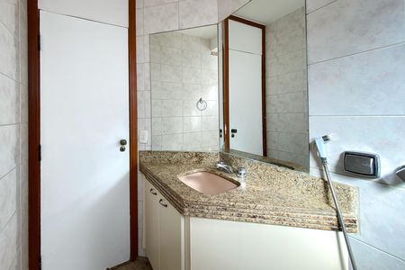 Apartamento à venda com 88m², 2 quartos e 2 vagas Apartamento à venda com 88m², 2 quartos e 2 vagasBanheiro