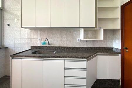 Apartamento à venda com 88m², 2 quartos e 2 vagas Apartamento à venda com 88m², 2 quartos e 2 vagasCozinha