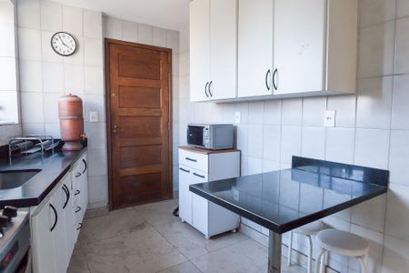 Cozinha de apartamento à venda com 3 quartos, 105m² em Serra, Belo Horizonte