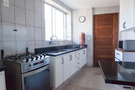 Cozinha de apartamento à venda com 3 quartos, 105m² em Serra, Belo Horizonte