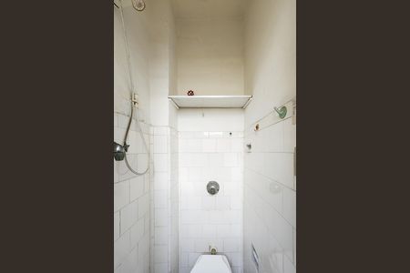 Apartamento para alugar com 65m², 2 quartos e sem vaga Apartamento para alugar com 65m², 2 quartos e sem vagaBanheiro de Serviço