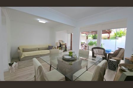 Sala de casa de condomínio para alugar com 3 quartos, 130m² em Jardim Santa Marcelina, Campinas