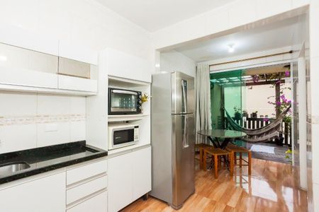 Casa de condomínio à venda com 120m², 4 quartos e 2 vagas Casa de condomínio à venda com 120m², 4 quartos e 2 vagasCozinha