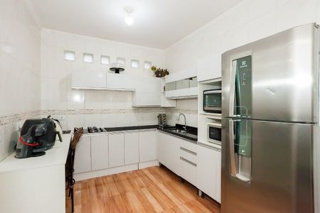 Casa de condomínio à venda com 120m², 4 quartos e 2 vagas Casa de condomínio à venda com 120m², 4 quartos e 2 vagasCozinha