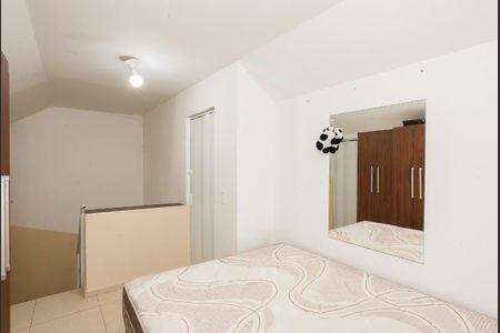 Casa de condomínio à venda com 120m², 4 quartos e 2 vagas Casa de condomínio à venda com 120m², 4 quartos e 2 vagasQuarto