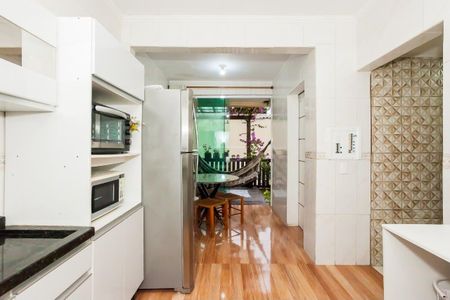 Casa de condomínio à venda com 120m², 4 quartos e 2 vagas Casa de condomínio à venda com 120m², 4 quartos e 2 vagasCozinha