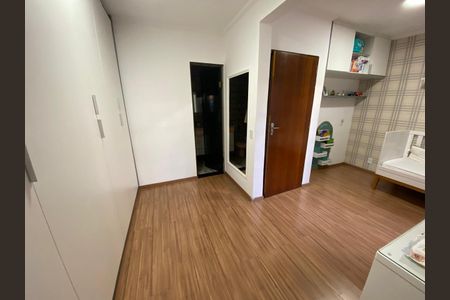 Casa para alugar com 213m², 2 quartos e 2 vagas Casa para alugar com 213m², 2 quartos e 2 vagasQuarto