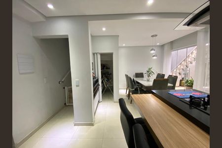 Casa para alugar com 213m², 2 quartos e 2 vagas Casa para alugar com 213m², 2 quartos e 2 vagasCozinha