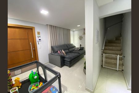 Casa para alugar com 213m², 2 quartos e 2 vagas Casa para alugar com 213m², 2 quartos e 2 vagasSala