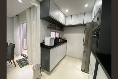 Casa para alugar com 213m², 2 quartos e 2 vagas Casa para alugar com 213m², 2 quartos e 2 vagasCozinha