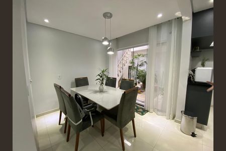 Casa para alugar com 213m², 2 quartos e 2 vagas Casa para alugar com 213m², 2 quartos e 2 vagasCozinha