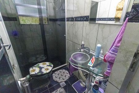 Casa à venda com 90m², 2 quartos e 1 vaga Casa à venda com 90m², 2 quartos e 1 vagaBanheiro