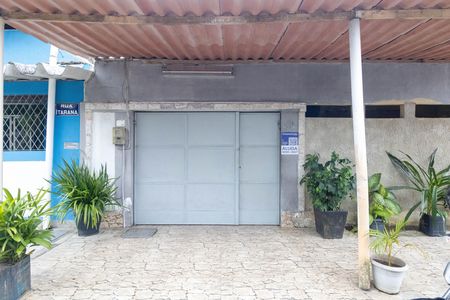 Casa à venda com 90m², 2 quartos e 1 vaga Casa à venda com 90m², 2 quartos e 1 vagaFachada