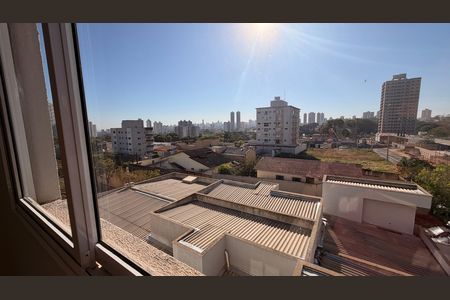 Vista do Quarto de apartamento para alugar com 2 quartos, 65m² em Vila Rosa, Goiânia