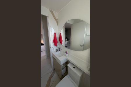Banheiro de apartamento para alugar com 2 quartos, 47m² em Buritis, Belo Horizonte