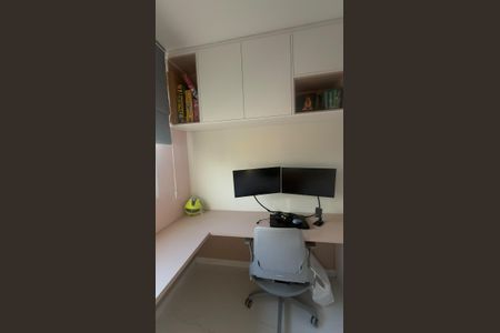 Quarto de apartamento para alugar com 2 quartos, 47m² em Buritis, Belo Horizonte