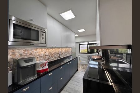Apartamento à venda com 92m², 3 quartos e 2 vagasCozinha e Área de Serviço
