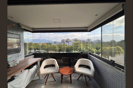 Apartamento à venda com 92m², 3 quartos e 2 vagasVaranda