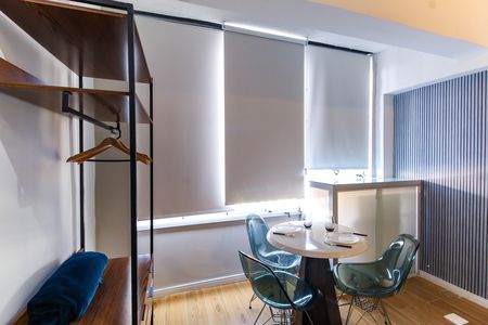 Studio para alugar com 29m², 1 quarto e sem vaga Studio para alugar com 29m², 1 quarto e sem vagaSala/Quarto
