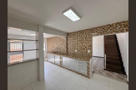 Casa de condomínio para alugar com 200m², 3 quartos e 3 vagas Casa de condomínio para alugar com 200m², 3 quartos e 3 vagasCozinha