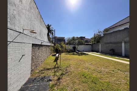 Casa de condomínio para alugar com 200m², 3 quartos e 3 vagas Casa de condomínio para alugar com 200m², 3 quartos e 3 vagasÁrea externa