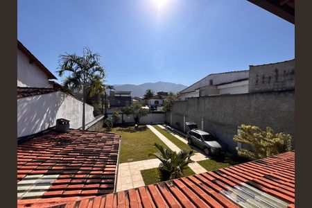 Casa de condomínio para alugar com 200m², 3 quartos e 3 vagas Casa de condomínio para alugar com 200m², 3 quartos e 3 vagasVaranda