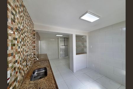 Cozinha de casa de condomínio para alugar com 3 quartos, 200m² em Recreio dos Bandeirantes, Rio de Janeiro