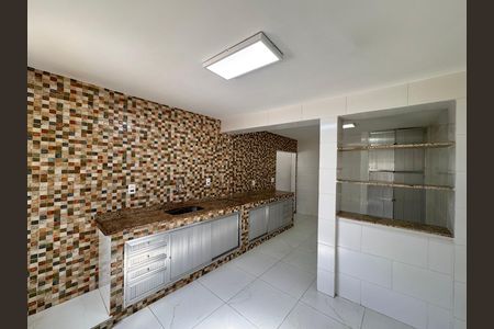 Casa de condomínio para alugar com 200m², 3 quartos e 3 vagas Casa de condomínio para alugar com 200m², 3 quartos e 3 vagasCozinha