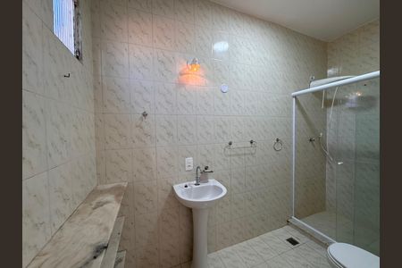 Casa de condomínio para alugar com 200m², 3 quartos e 3 vagas Casa de condomínio para alugar com 200m², 3 quartos e 3 vagasSuíte 1 - Banheiro