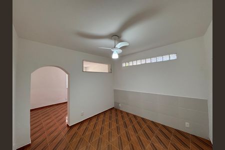 Casa de condomínio para alugar com 200m², 3 quartos e 3 vagas Casa de condomínio para alugar com 200m², 3 quartos e 3 vagasQuarto