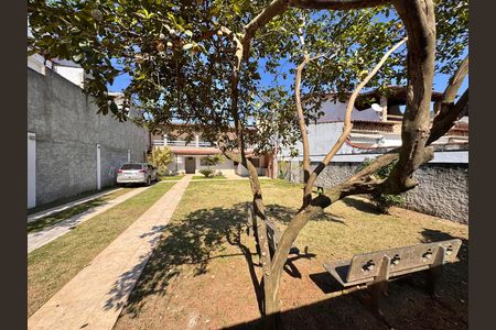 Casa de condomínio para alugar com 200m², 3 quartos e 3 vagas Casa de condomínio para alugar com 200m², 3 quartos e 3 vagasÁrea externa