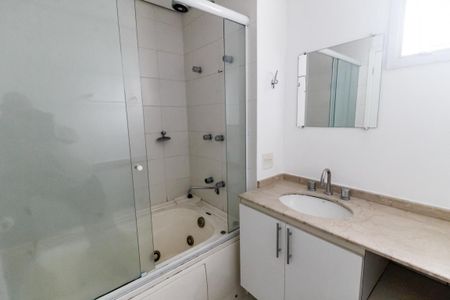Apartamento para alugar com 190m², 4 quartos e 3 vagas Apartamento para alugar com 190m², 4 quartos e 3 vagasBanheiro da Suíte 3