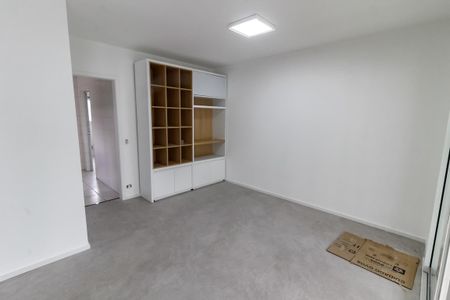 Apartamento para alugar com 190m², 4 quartos e 3 vagas Apartamento para alugar com 190m², 4 quartos e 3 vagasDetalhe Sala