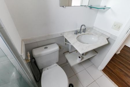 Apartamento para alugar com 190m², 4 quartos e 3 vagas Apartamento para alugar com 190m², 4 quartos e 3 vagasBanheiro da Suíte 1
