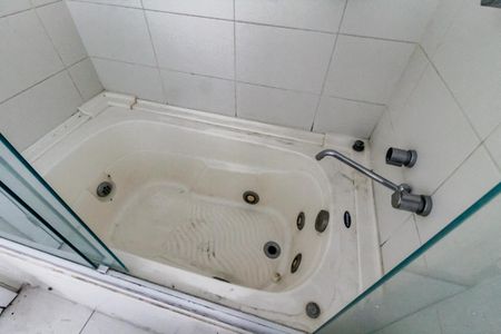 Apartamento para alugar com 190m², 4 quartos e 3 vagas Apartamento para alugar com 190m², 4 quartos e 3 vagasBanheiro da Suíte 3 - Banheira