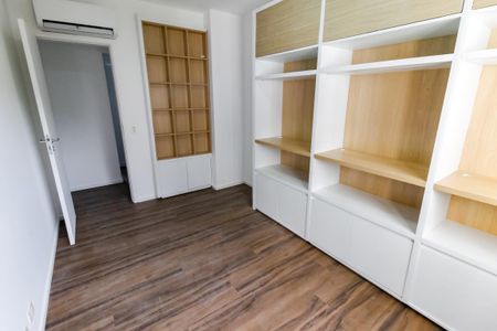 Apartamento para alugar com 190m², 4 quartos e 3 vagas Apartamento para alugar com 190m², 4 quartos e 3 vagasQuarto