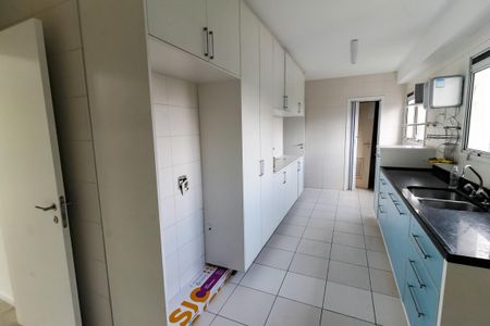 Apartamento para alugar com 190m², 4 quartos e 3 vagas Apartamento para alugar com 190m², 4 quartos e 3 vagasCozinha - Armários