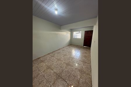 Casa para alugar com 50m², 2 quartos e sem vaga