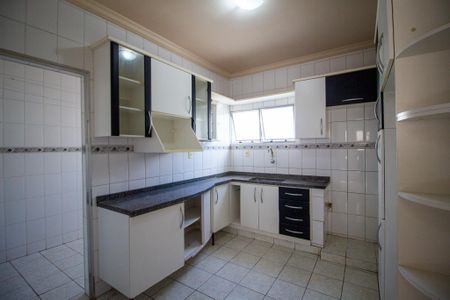 Apartamento para alugar com 65m², 2 quartos e 2 vagas Apartamento para alugar com 65m², 2 quartos e 2 vagasCozinha